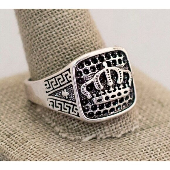 Size 14 silver queen vintage ring (C1) - Picture 2 of 3